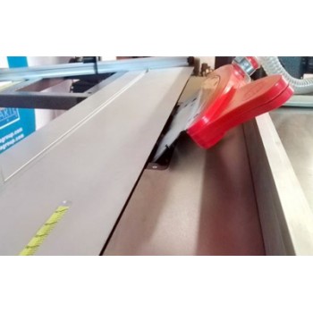 SERRA CIRCULAR COM TUPIA